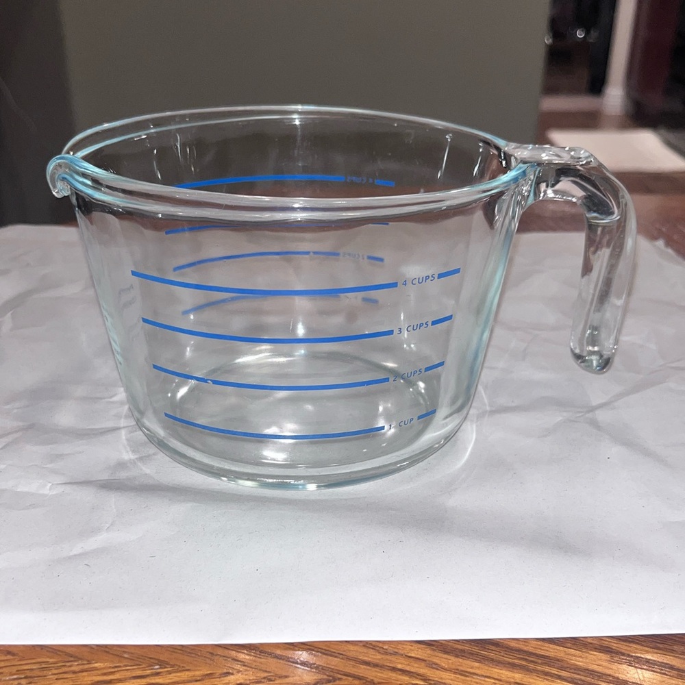 Pyrex Corning Measuring 4 Cup Blue M-320 Open Handle Batter Bowl Vintage USA